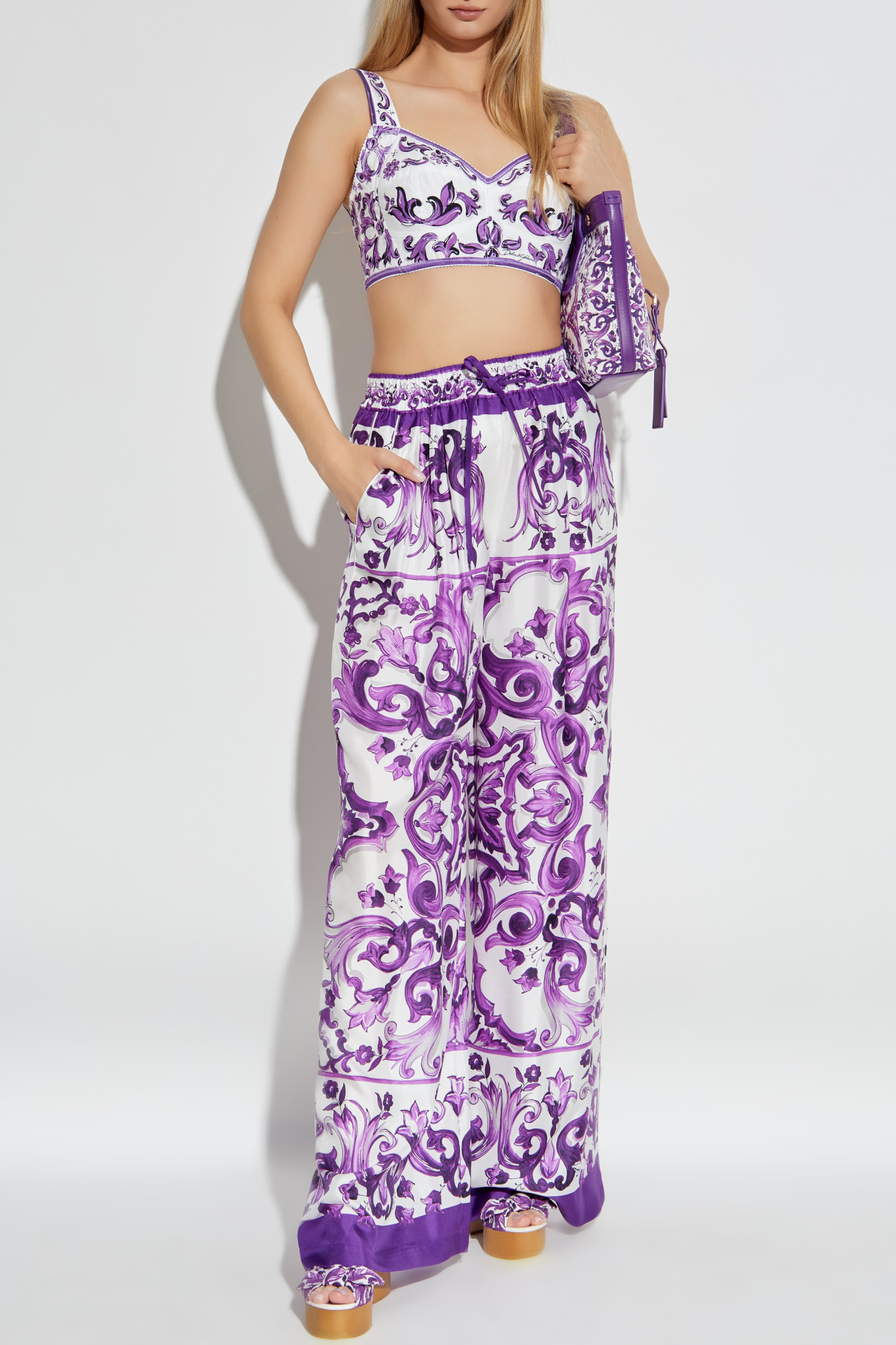 パンツ Dolce & Gabbana Silk Trousers With Maiolica Print Silk twill pants with majolica print in Multicolor for Women